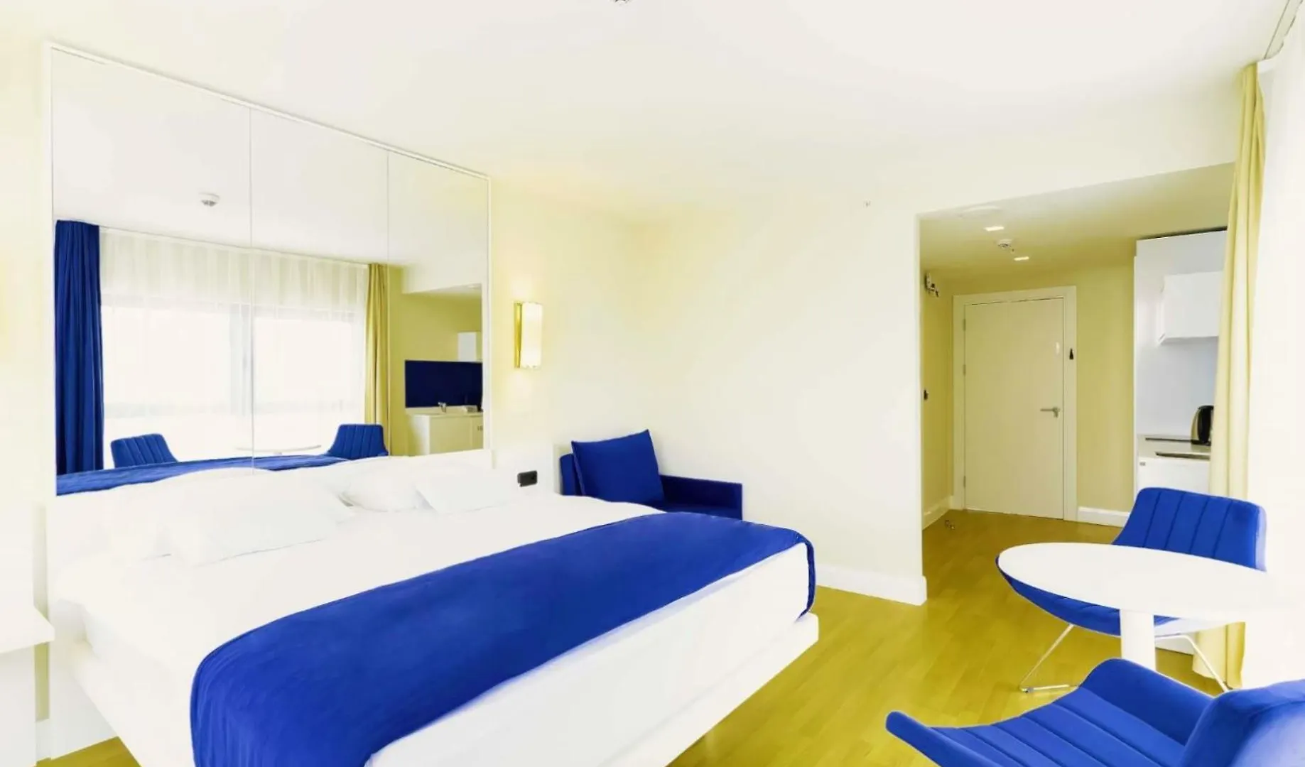 באטומי Golden Coastline Aparthotel